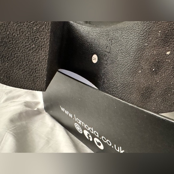 Lamoda LMF856 High Knee Black PU Leather Boot, descent condition - Picture 14 of 14